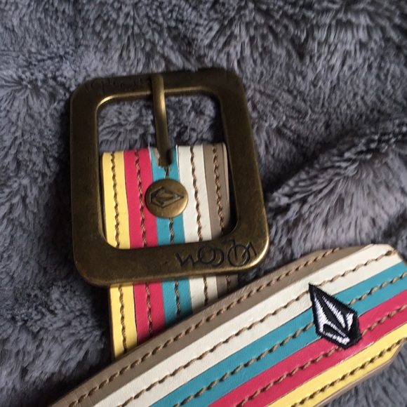 Gently used Volcom belt - Picture 5 of 9